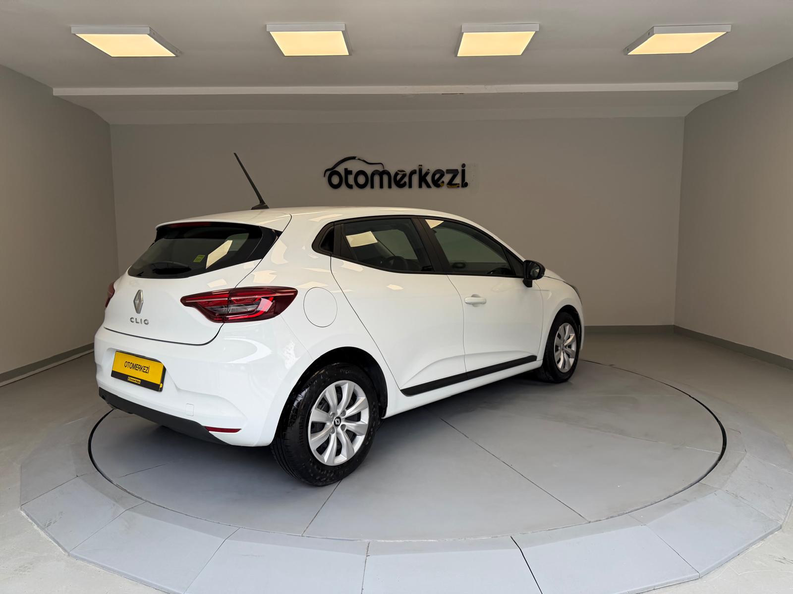 RENAULT CLIO 5